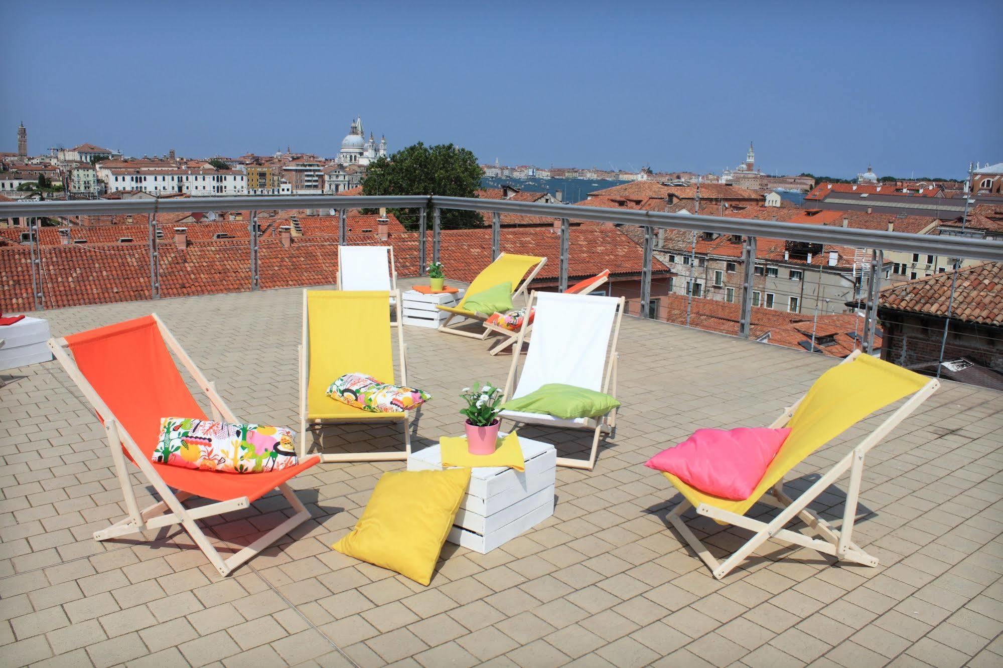 Sunny Terrace Hostel Veneza Exterior foto